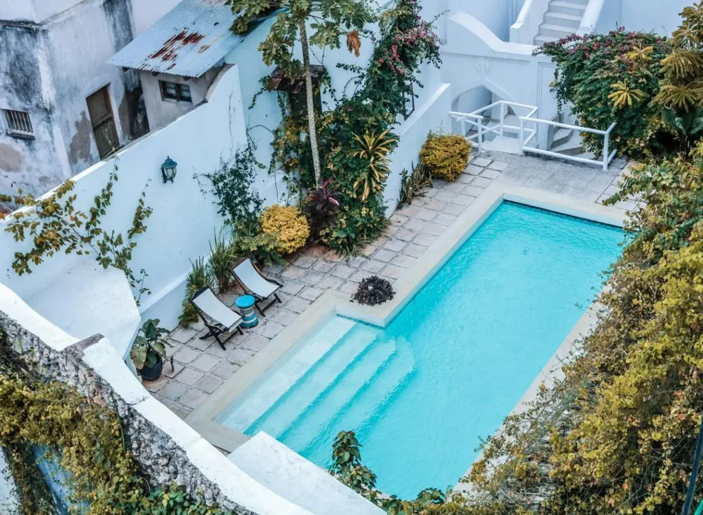modern pool renovation and remodeling