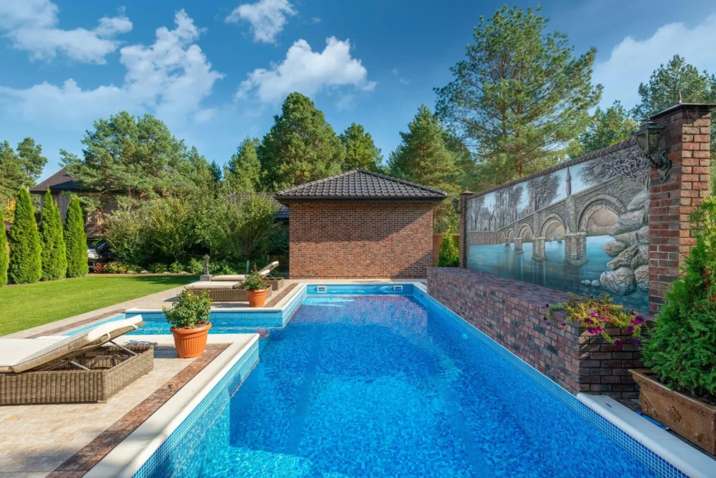 luxury pool builders